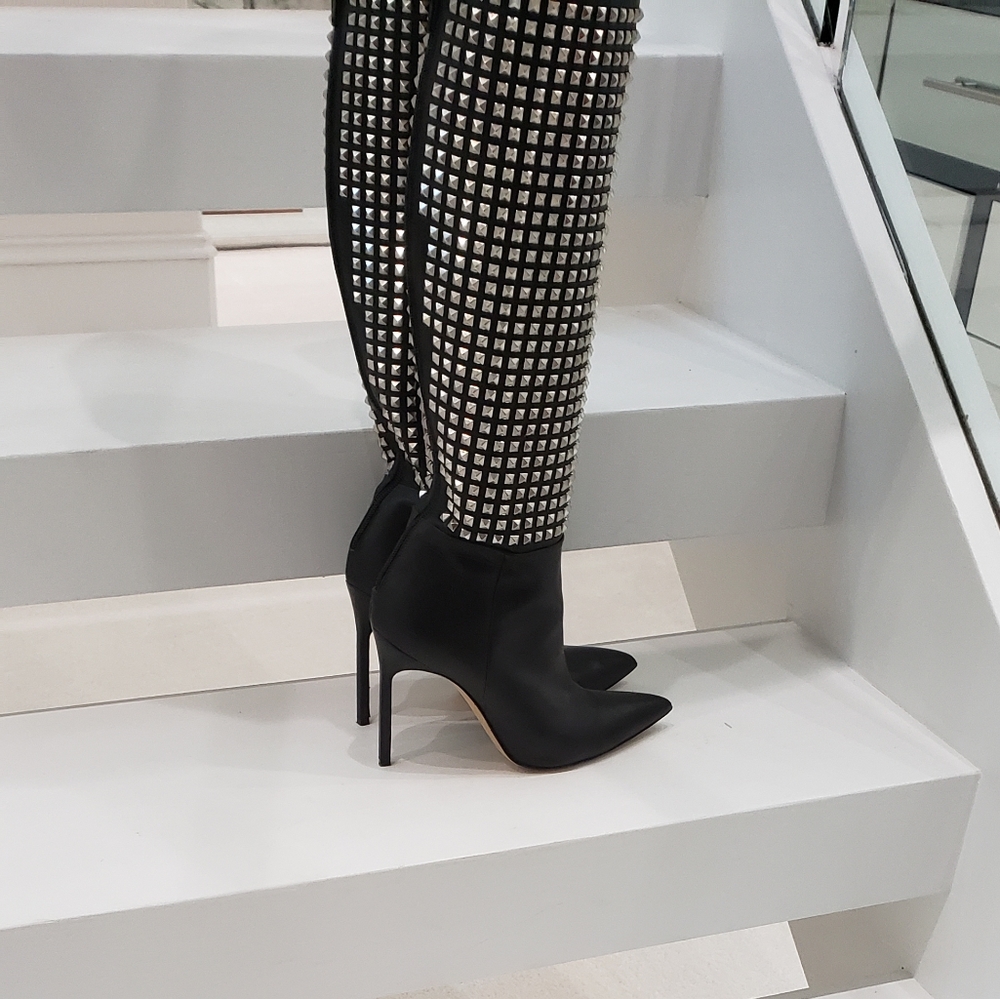 MANOLO BLAHNIK BOOTS. - Picture 3 of 5
